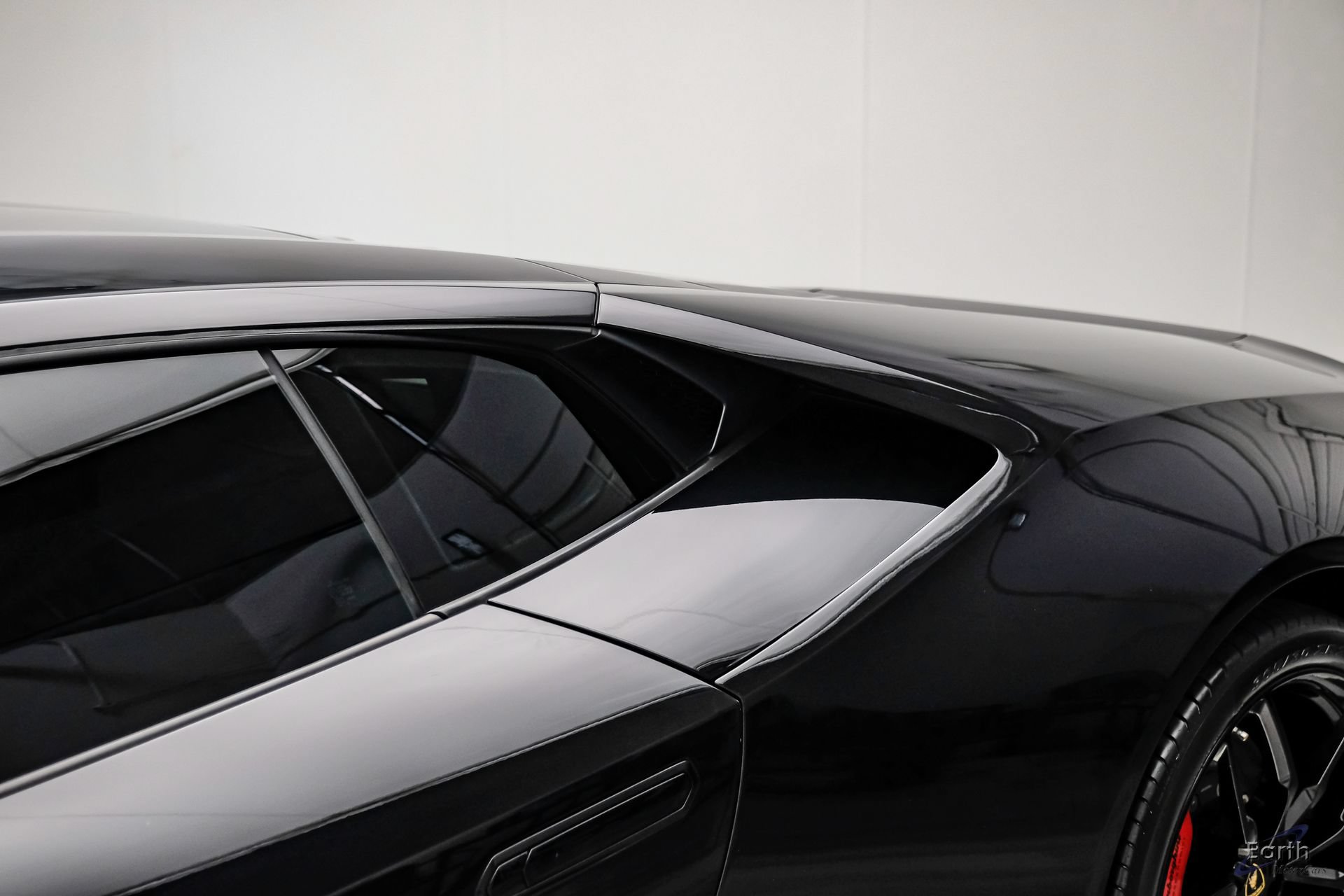 Used 2015 Lamborghini Huracan LP 610-4 AWD/4WD image 38