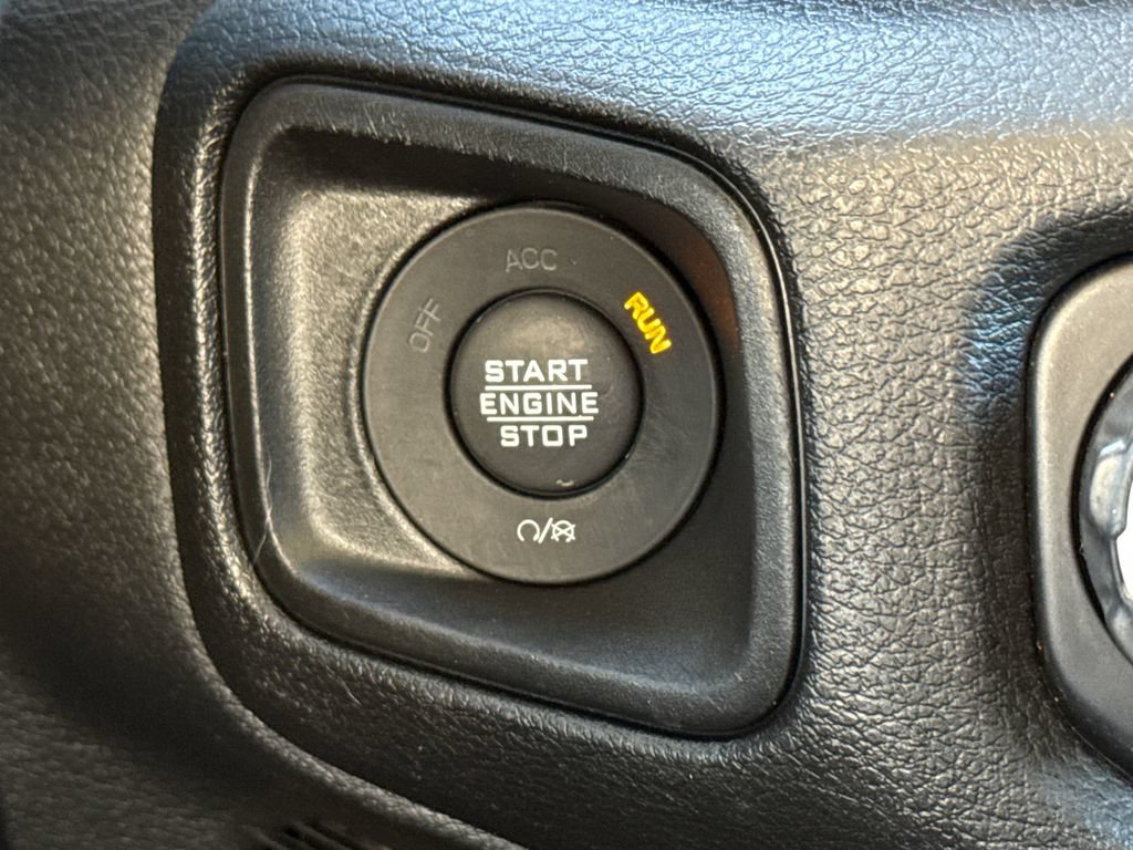 Used 2024 Jeep Gladiator Sport AWD/4WD image 28