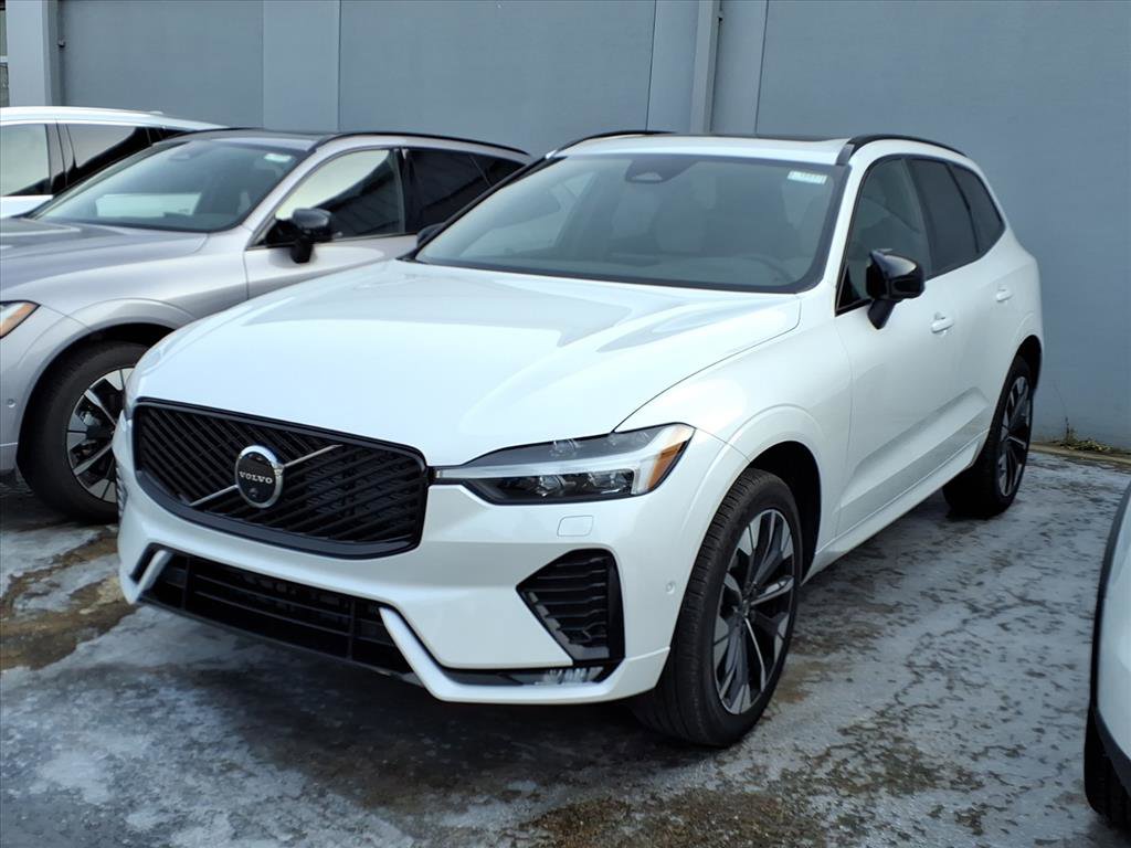 New 2026 Volvo XC60 B5 Plus w/ Protection Package Premier image 5