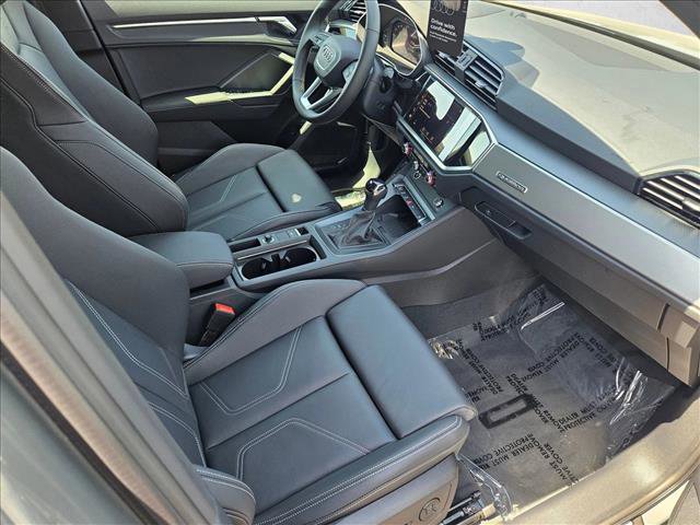 New 2025 Audi Q3 2.0T Premium AWD/4WD image 16