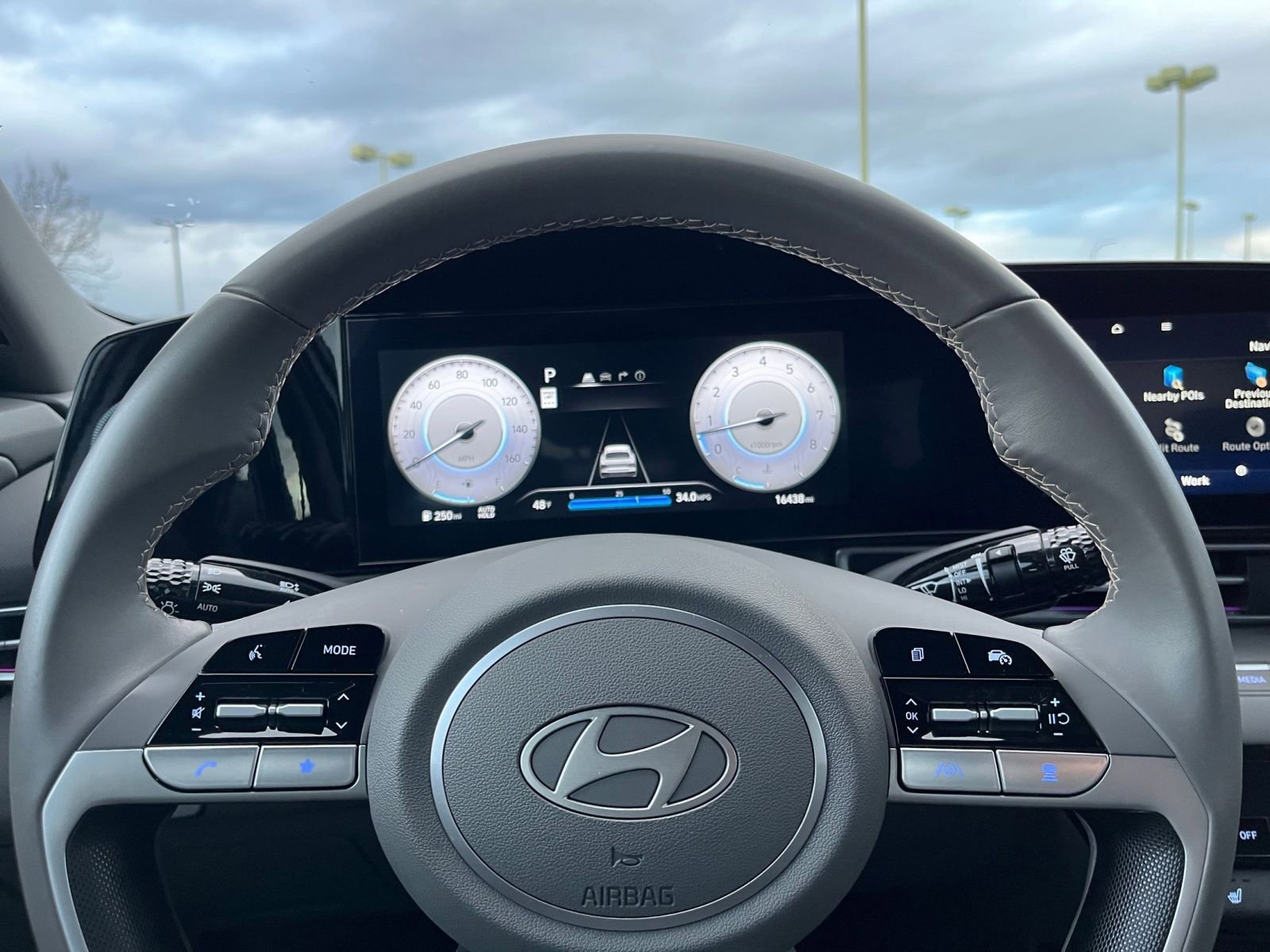 Used 2025 Hyundai Elantra SEL image 28