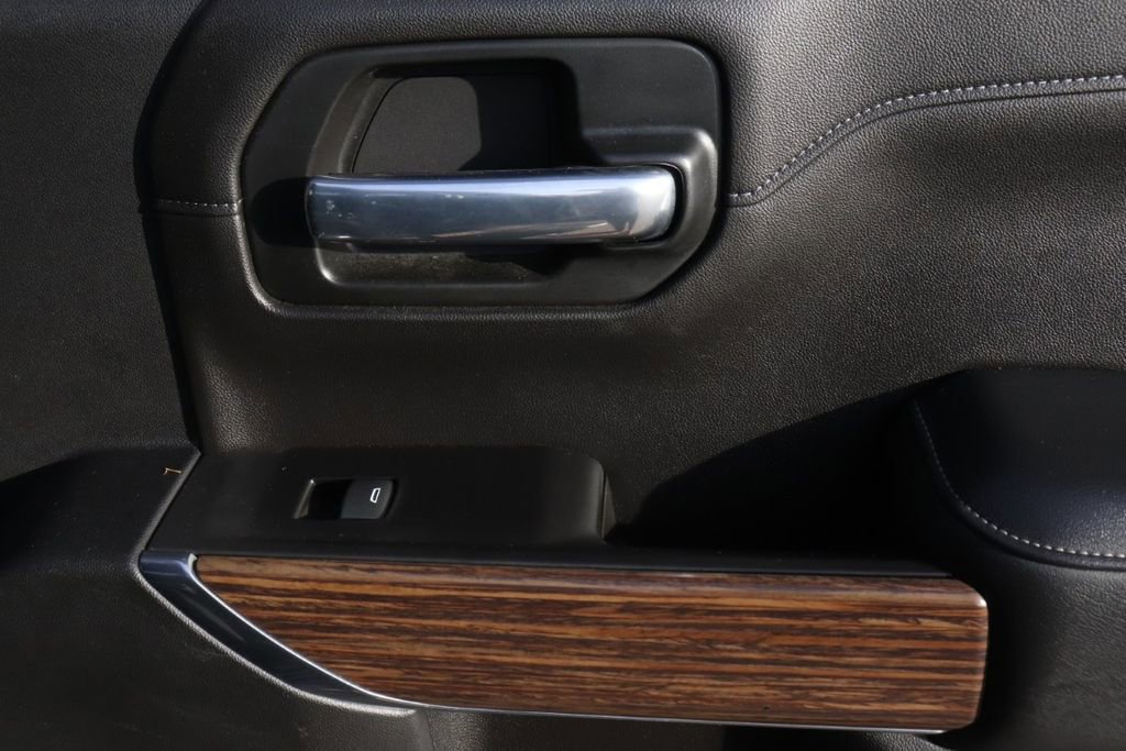 Used 2020 Chevrolet Silverado 1500 High Country w/ Technology Package image 28