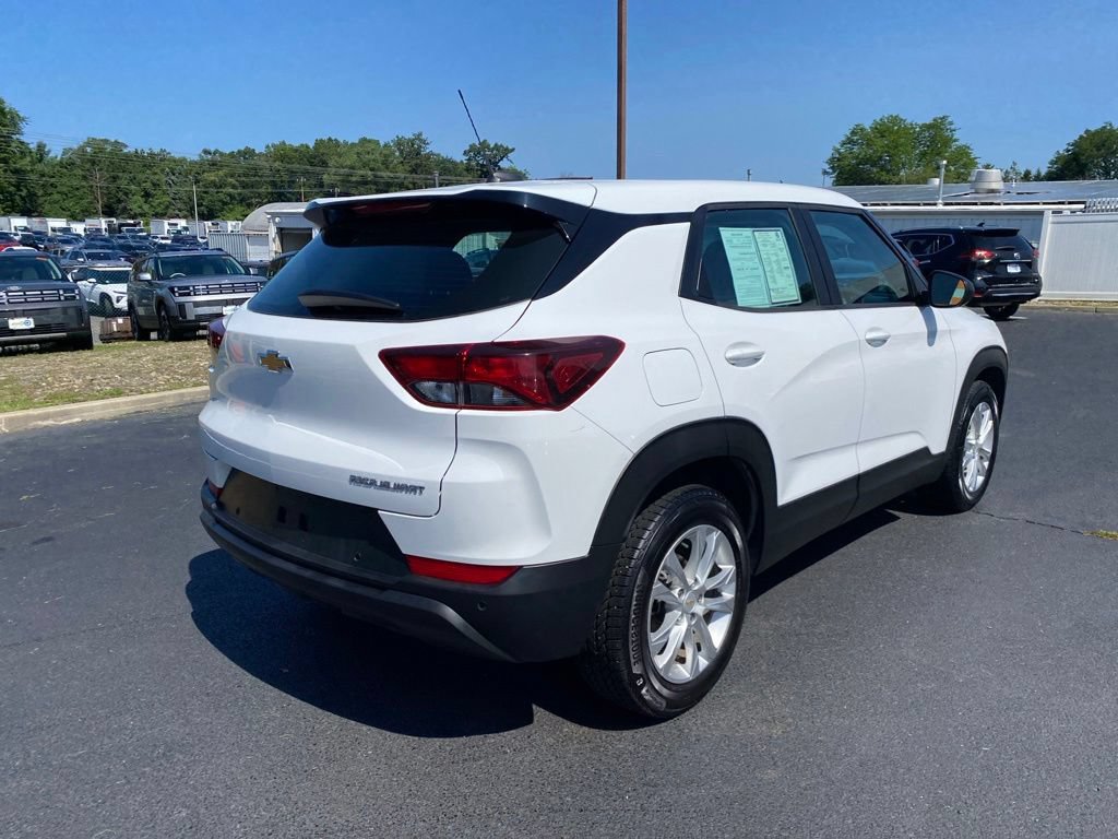 Used 2021 Chevrolet TrailBlazer LS FWD image 3