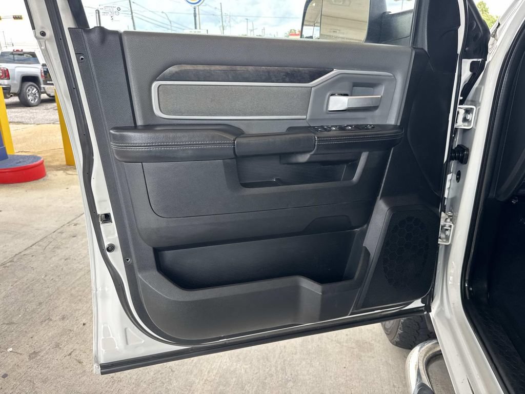 Used 2021 RAM 3500 Big Horn AWD/4WD image 20
