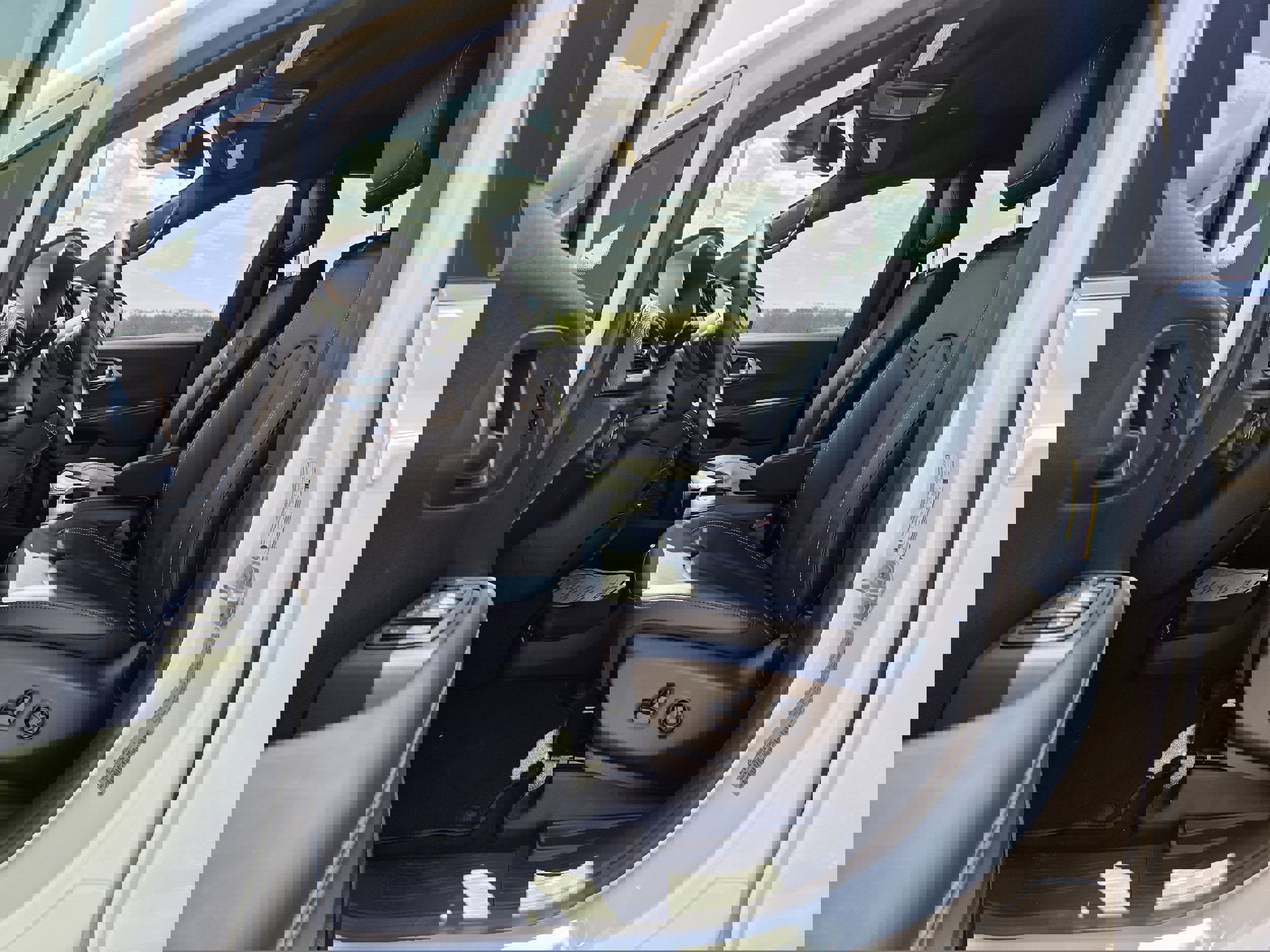 New 2026 Chrysler Pacifica Select image 12