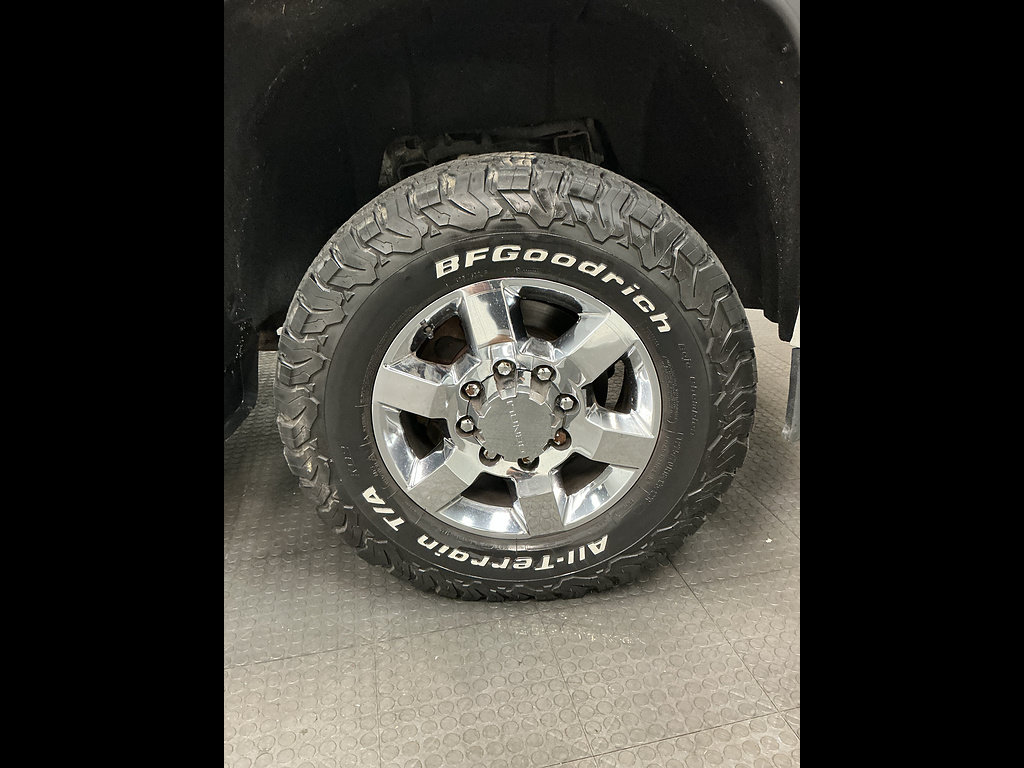 Used 2017 GMC Sierra 3500 Denali w/ Duramax Plus Package AWD/4WD image 41