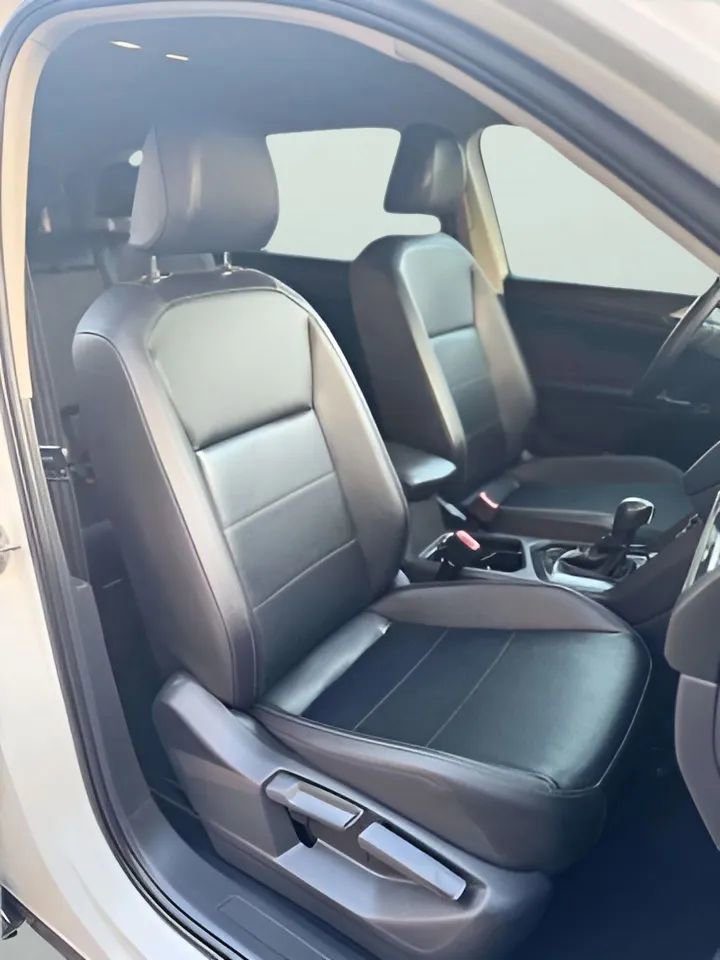 Used 2020 Volkswagen Tiguan SEL image 46