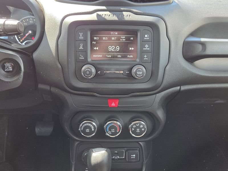 Used 2017 Jeep Renegade Latitude AWD/4WD image 13
