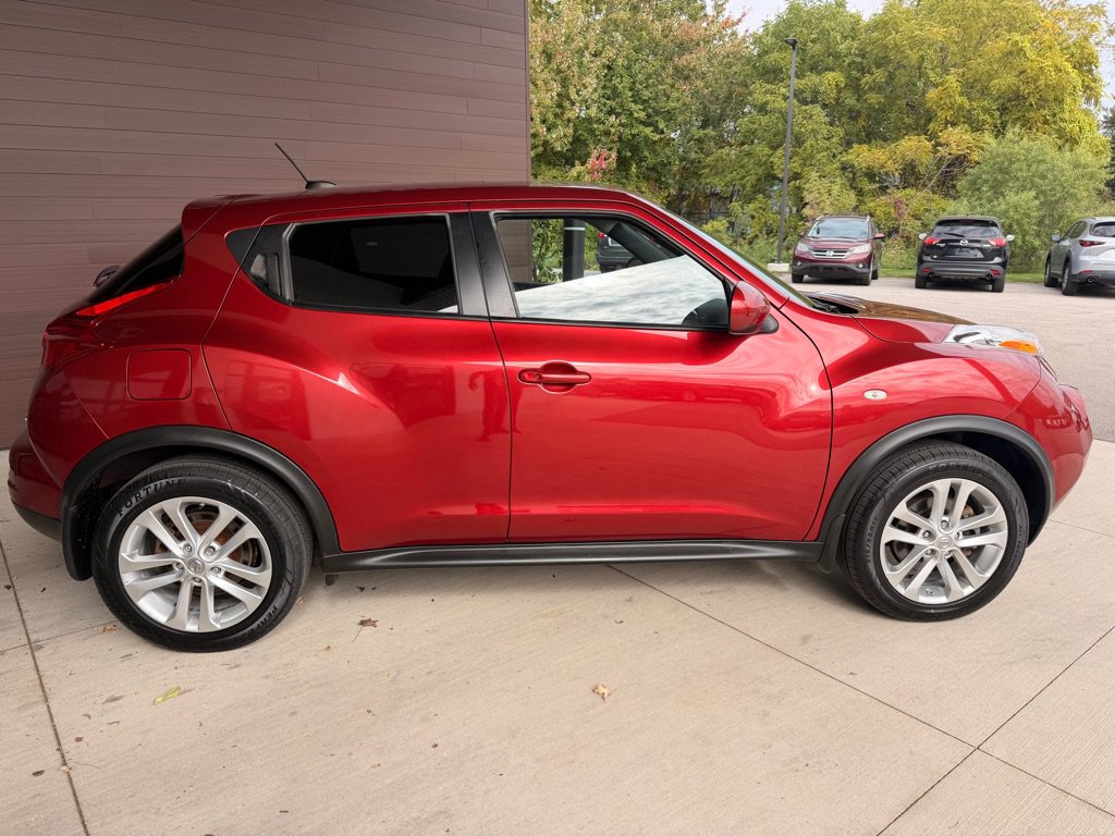 Used 2012 Nissan Juke SV AWD/4WD image 8