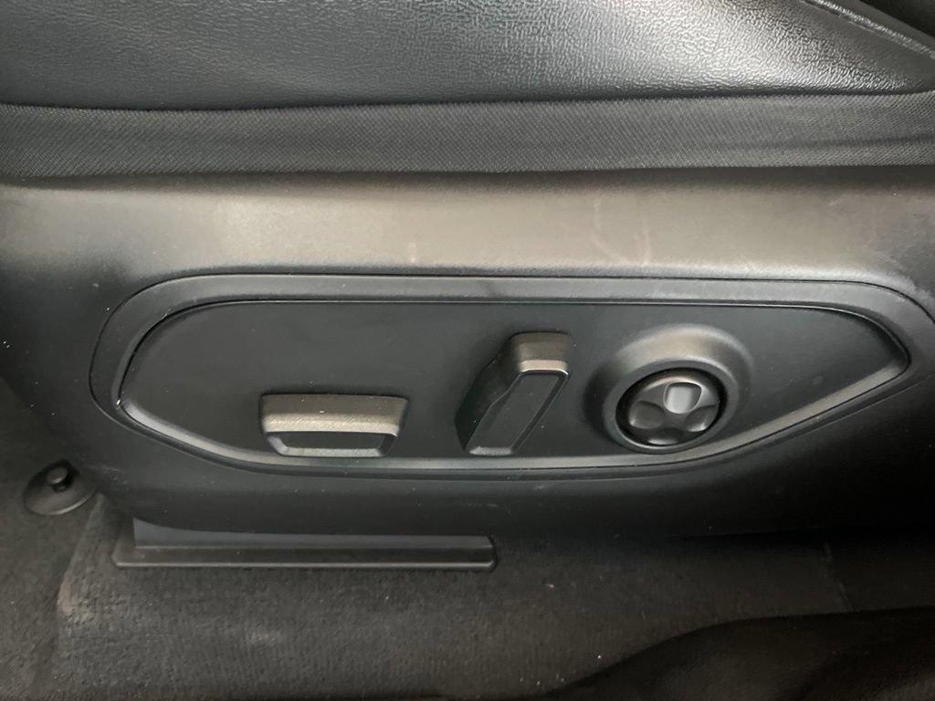 Used 2023 Jeep Grand Cherokee 4WD 4xe image 24