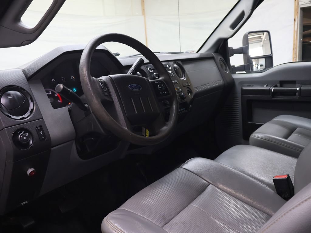Used 2016 Ford F550 4x4 Regular Cab Super Duty image 15