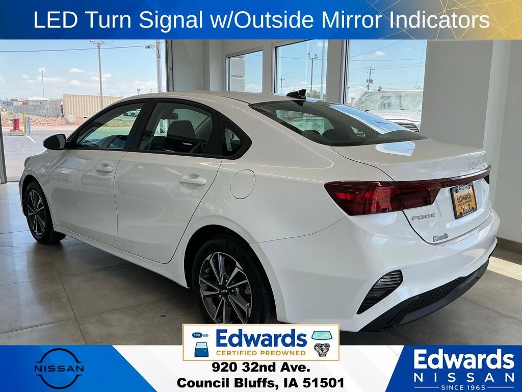 Used 2023 Kia Forte LXS w/ LXS Technology Package FWD image 6
