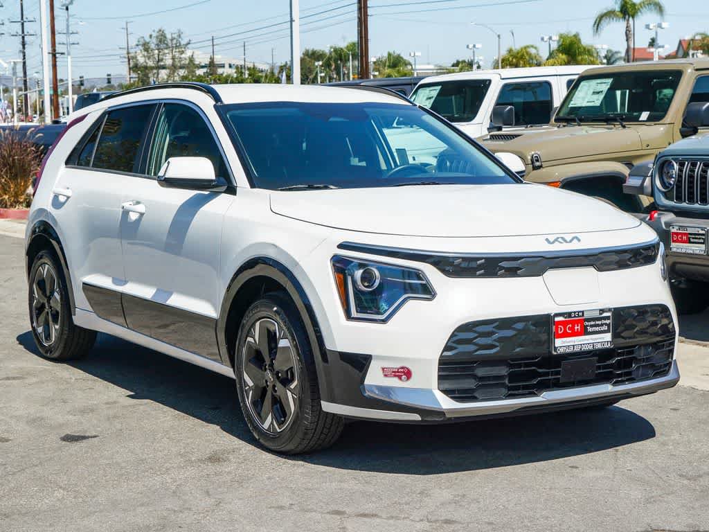 Used 2024 Kia Niro Wind FWD image 3