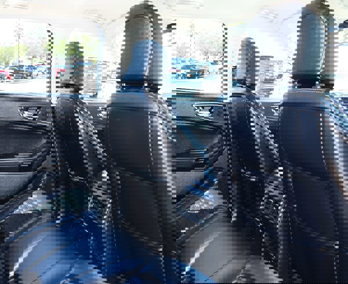 Used 2024 Ford Edge SEL image 29