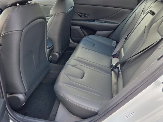 New 2026 Hyundai Elantra SEL Sport FWD image 6