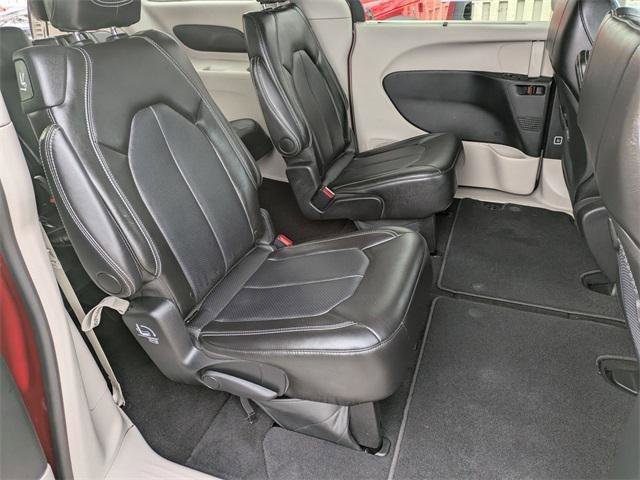 Certified 2024 Chrysler Pacifica Touring-L image 27