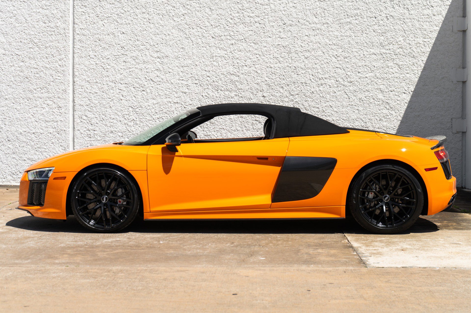 Used 2018 Audi R8 V10 plus image 3