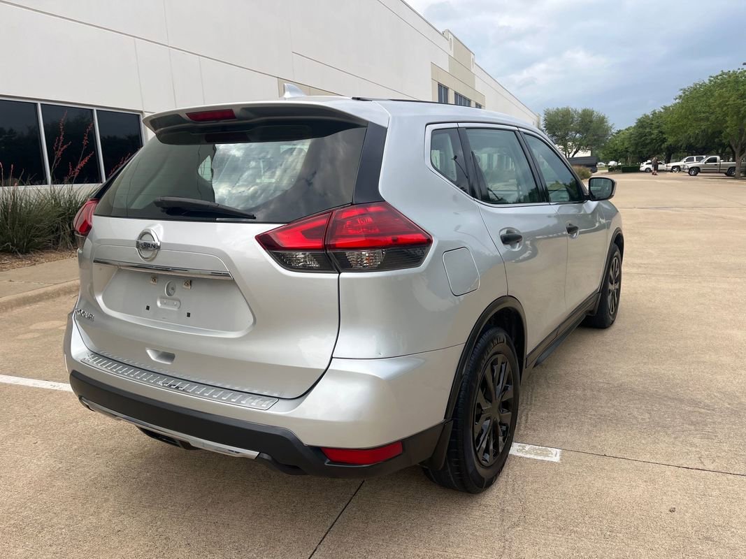 Used 2017 Nissan Rogue S FWD image 9