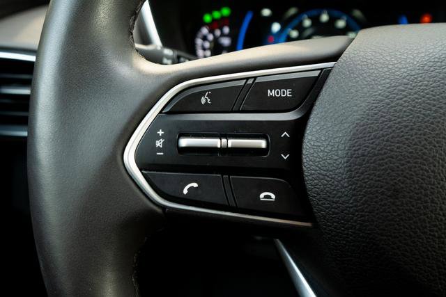 Used 2020 Hyundai Santa Fe Limited image 18