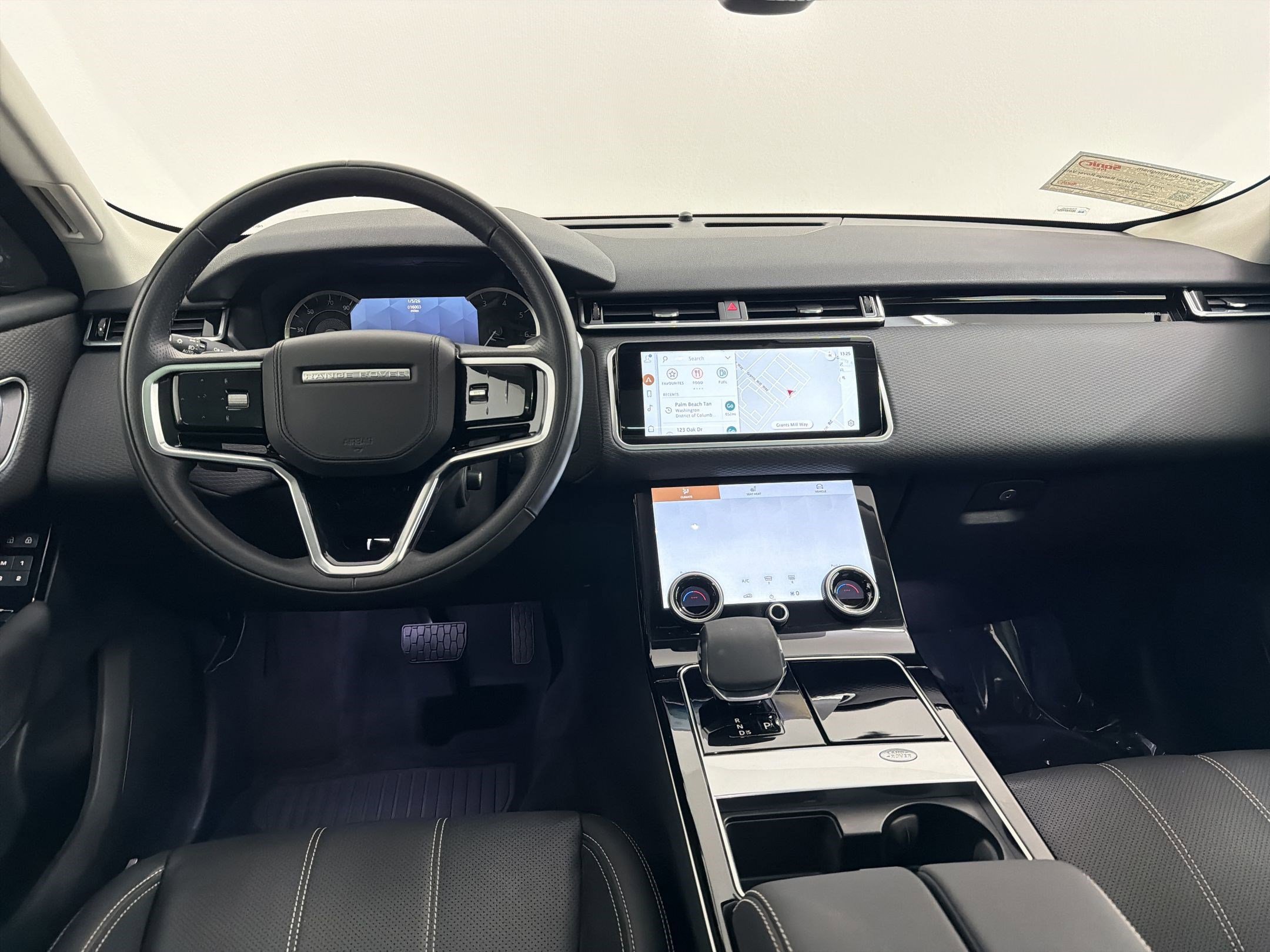 Used 2023 Land Rover Range Rover Velar S AWD/4WD image 25