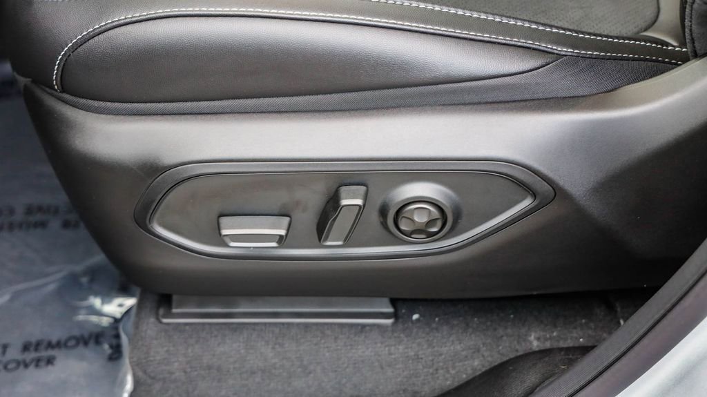 New 2025 Jeep Grand Cherokee L Altitude image 24