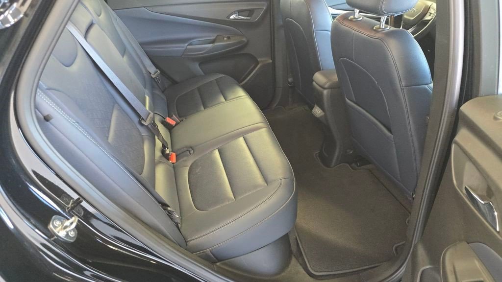 Certified 2022 Chevrolet Bolt EUV LT w/ Convenience Package image 11