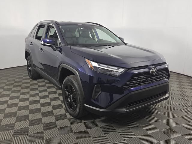 Used 2025 Toyota RAV4 XLE AWD/4WD image 1