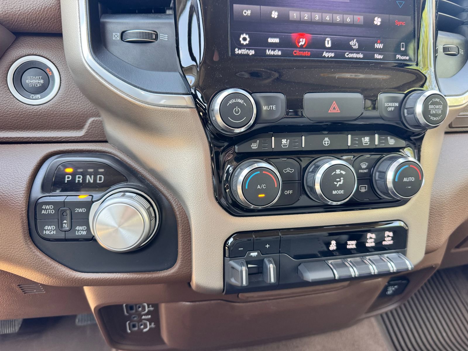 Used 2020 RAM 1500 Laramie image 22