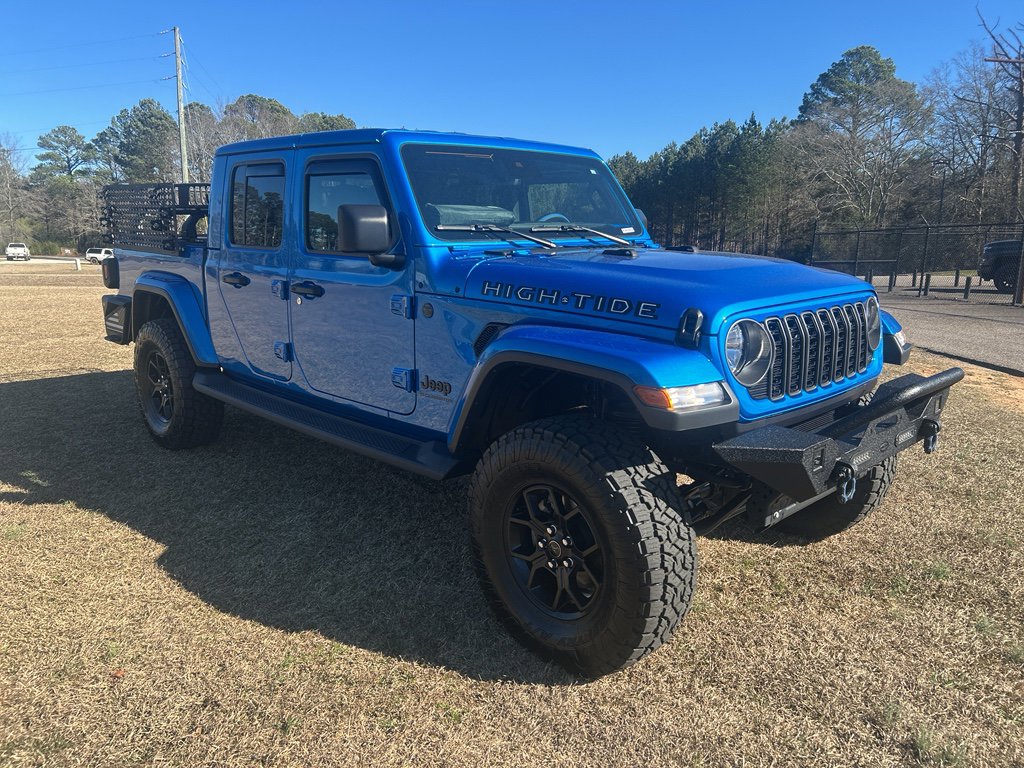 Used 2025 Jeep Gladiator Sport image 6