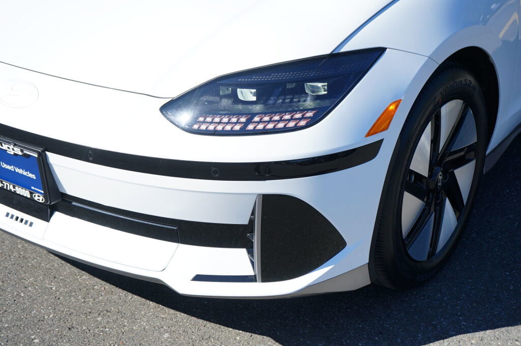 Certified 2024 Hyundai Ioniq 6 SE RWD image 11
