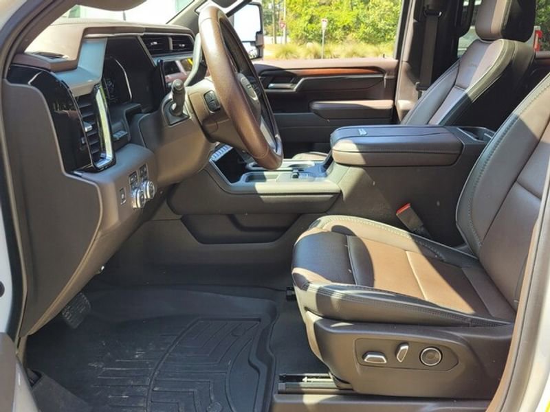 Used 2024 GMC Sierra 2500 Denali w/ Denali Reserve Package image 6