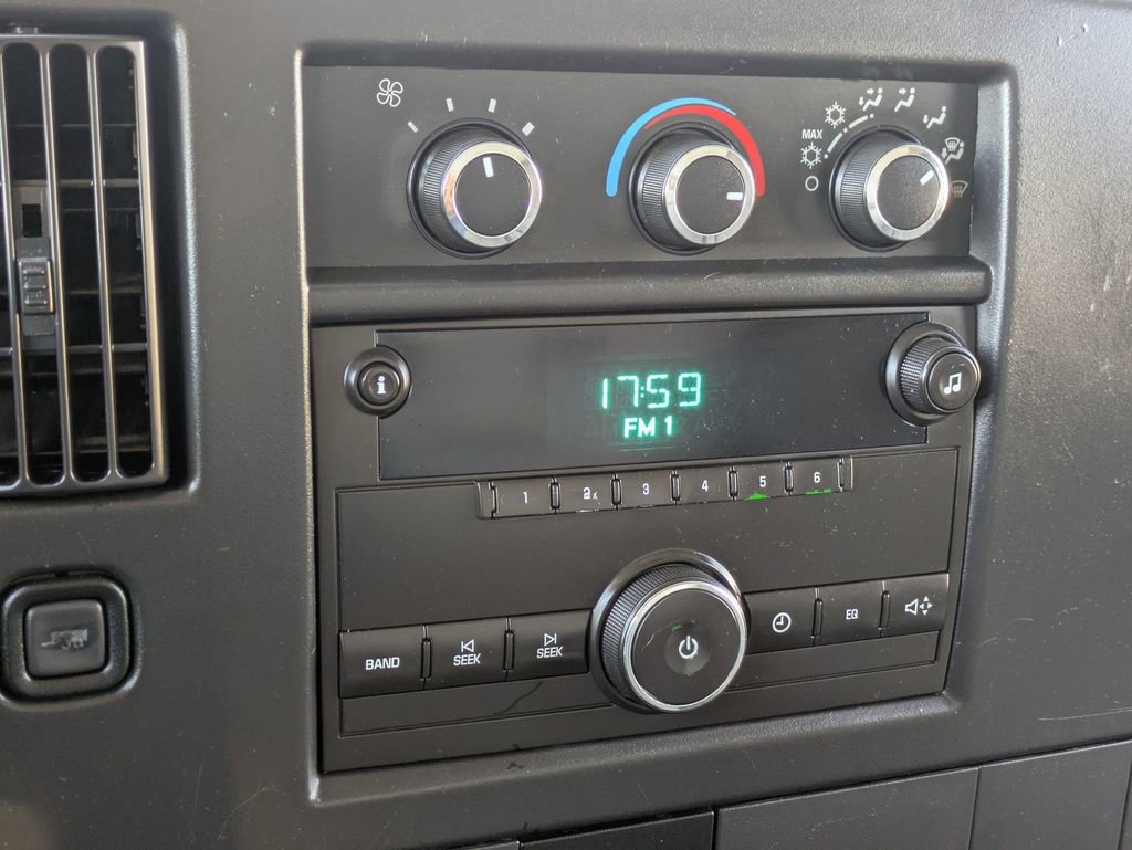 Used 2014 Chevrolet Express 3500 Work Van image 23