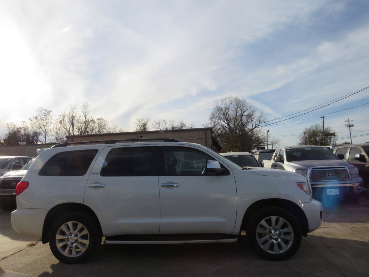 Used 2015 Toyota Sequoia Platinum AWD/4WD image 4