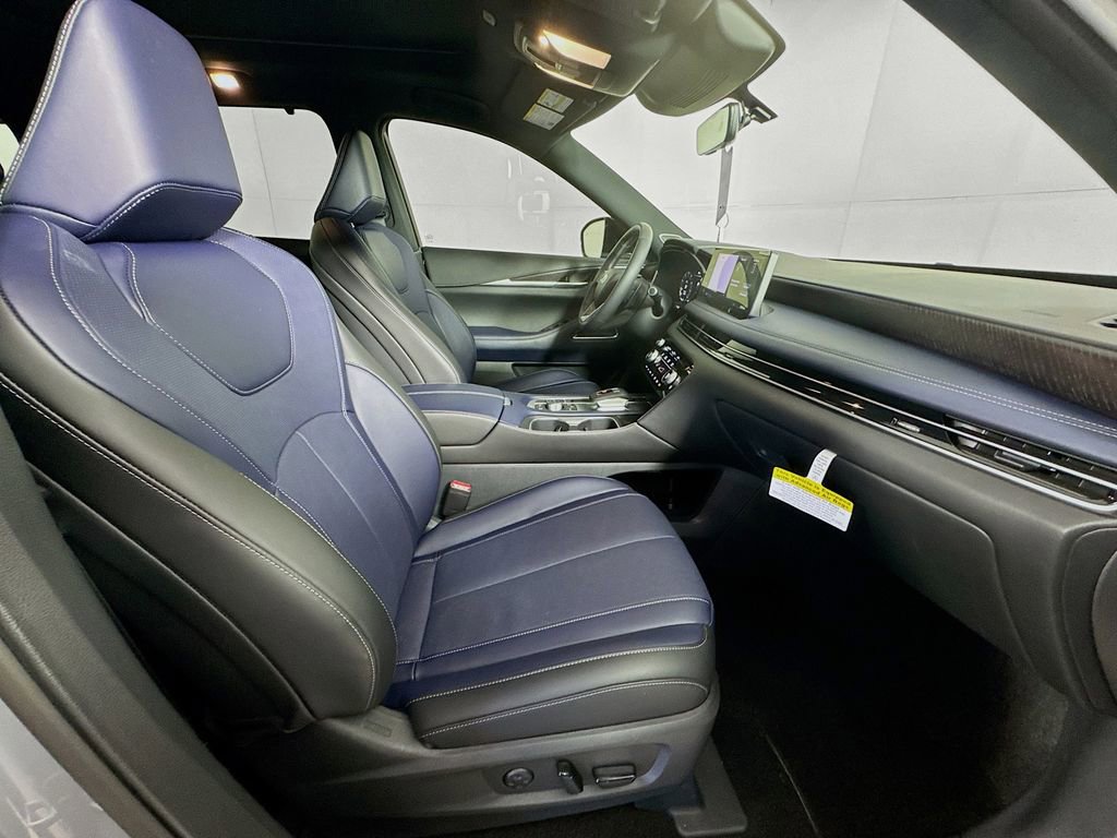 Used 2026 INFINITI QX60 Sport w/ Dark Cargo Package image 36