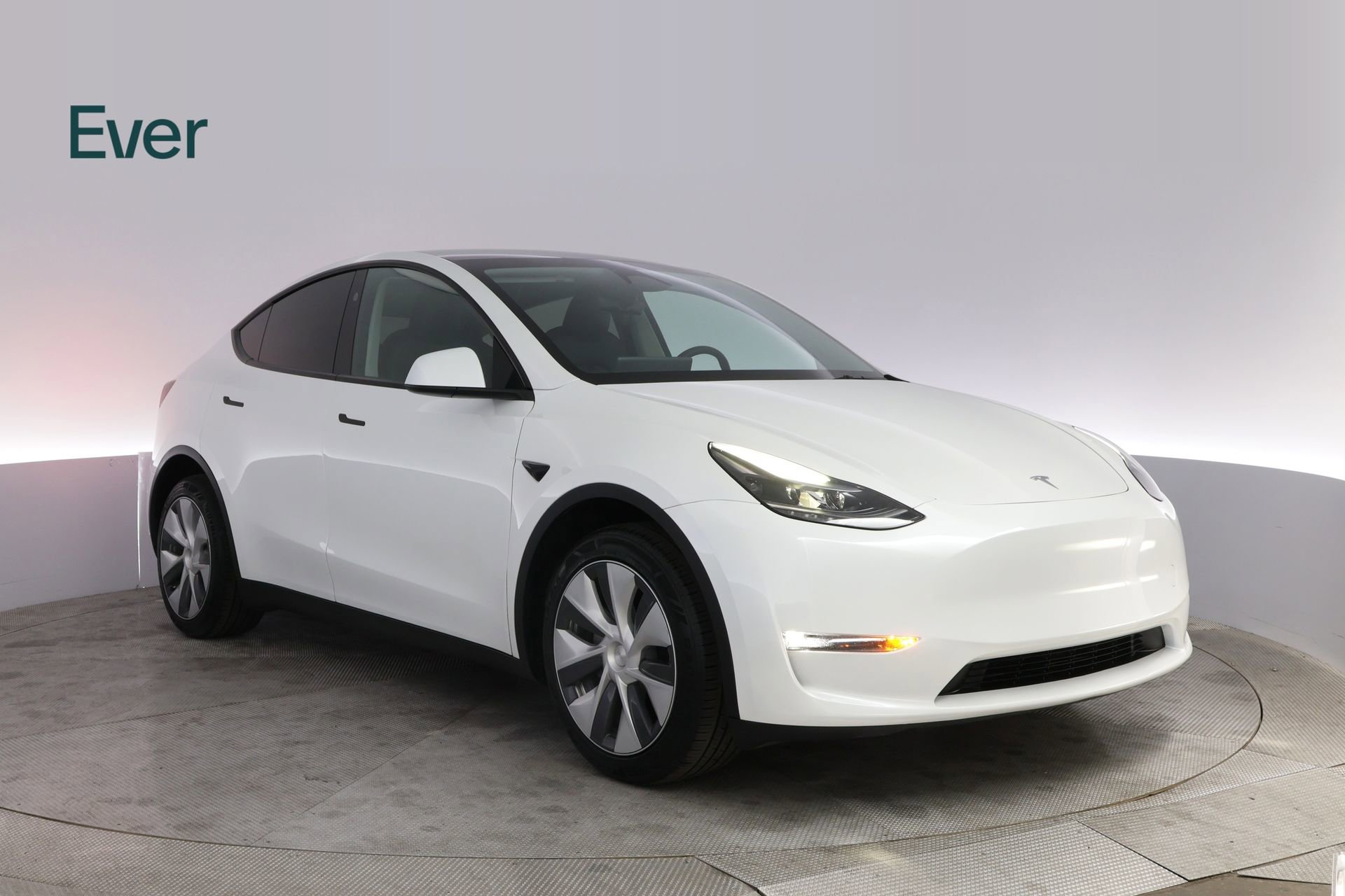 Used 2024 Tesla Model Y Long Range AWD/4WD image 13