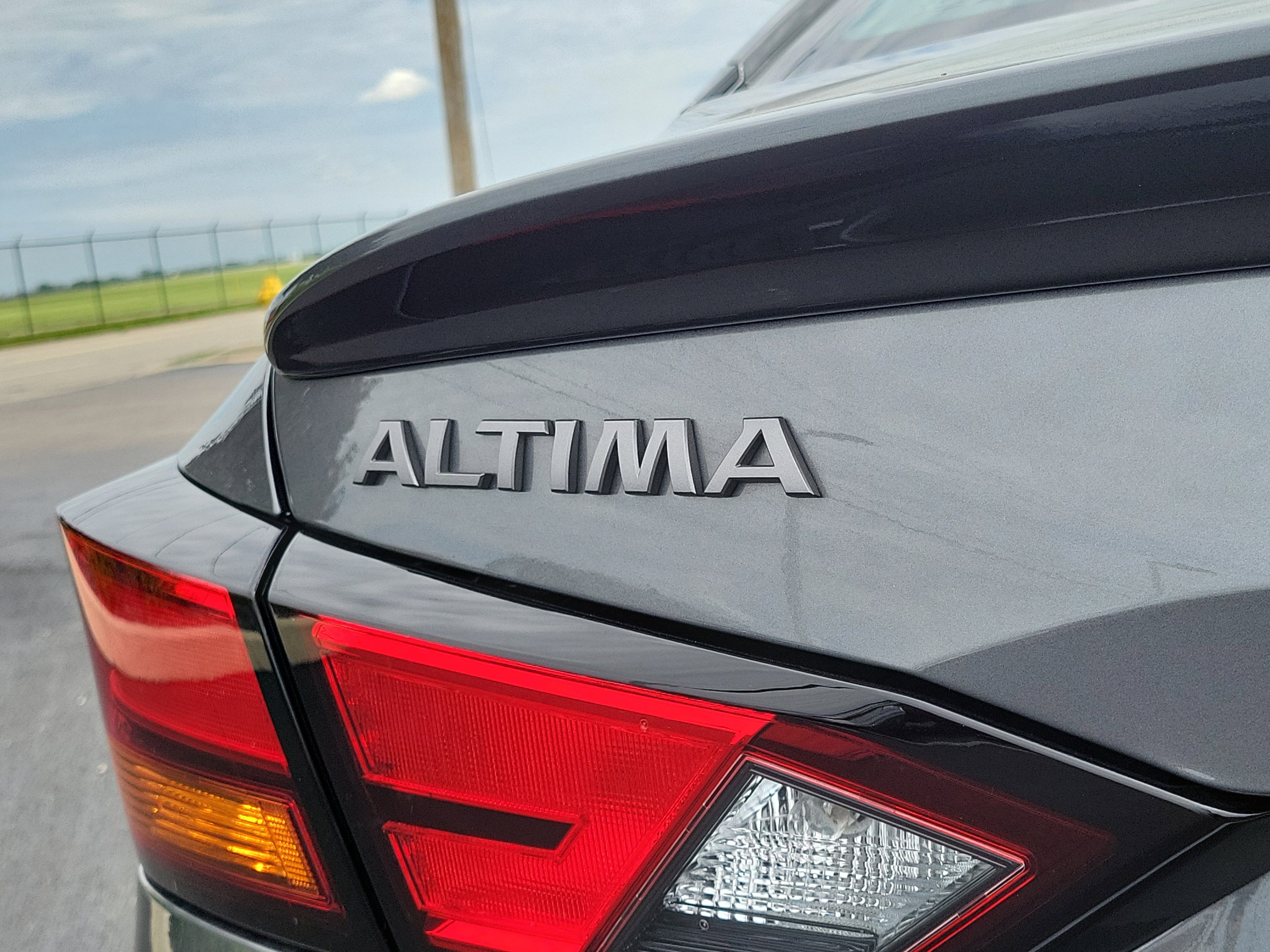 Used 2024 Nissan Altima 2.0 SR FWD image 6