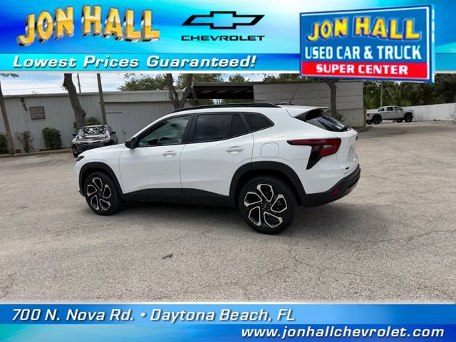 Used 2024 Chevrolet Trax RS w/ Sunroof Package FWD image 6