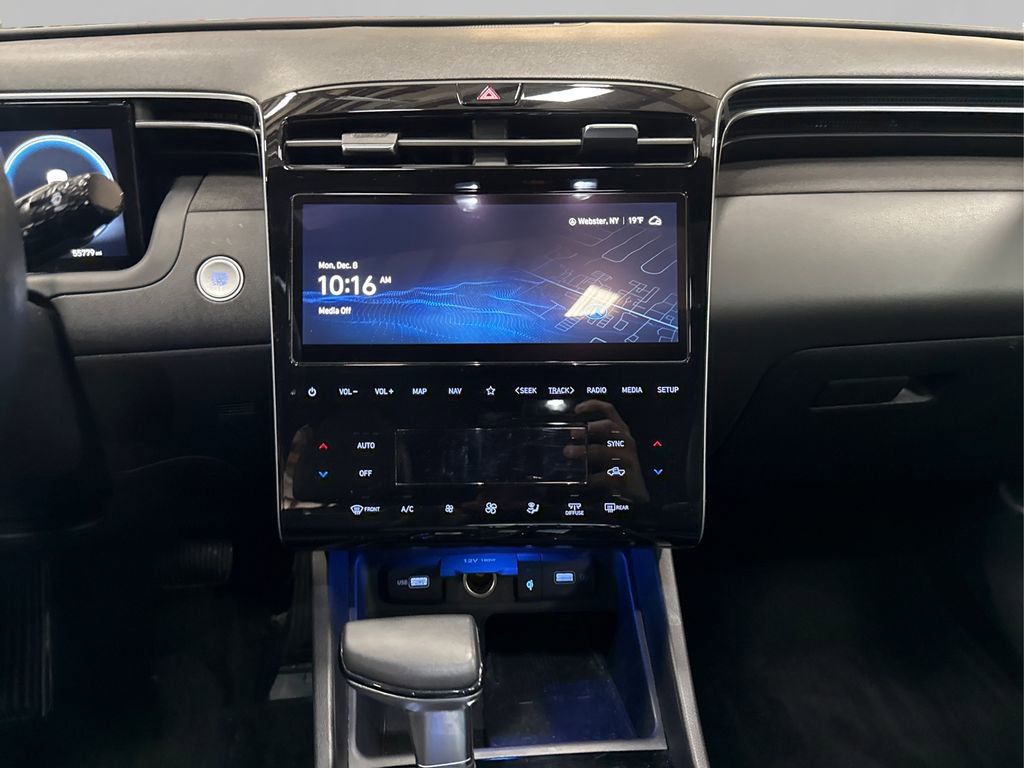 Used 2022 Hyundai Santa Cruz Limited image 17