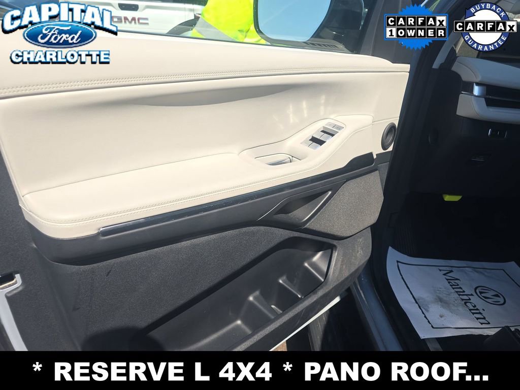 Used 2025 Lincoln Navigator L Reserve AWD/4WD image 15