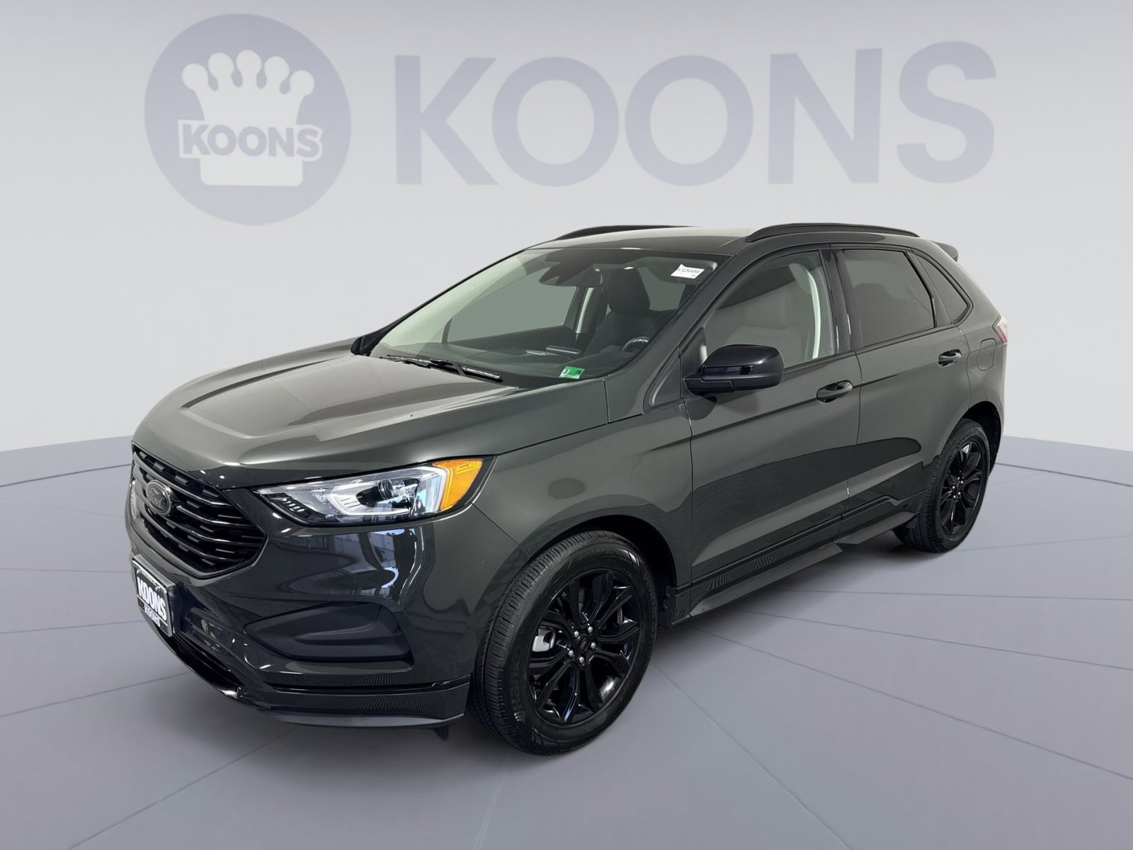 Used 2022 Ford Edge SE w/ Black Appearance Package image 1