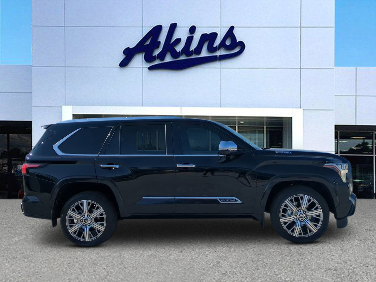 Used 2024 Toyota Sequoia Capstone image 1