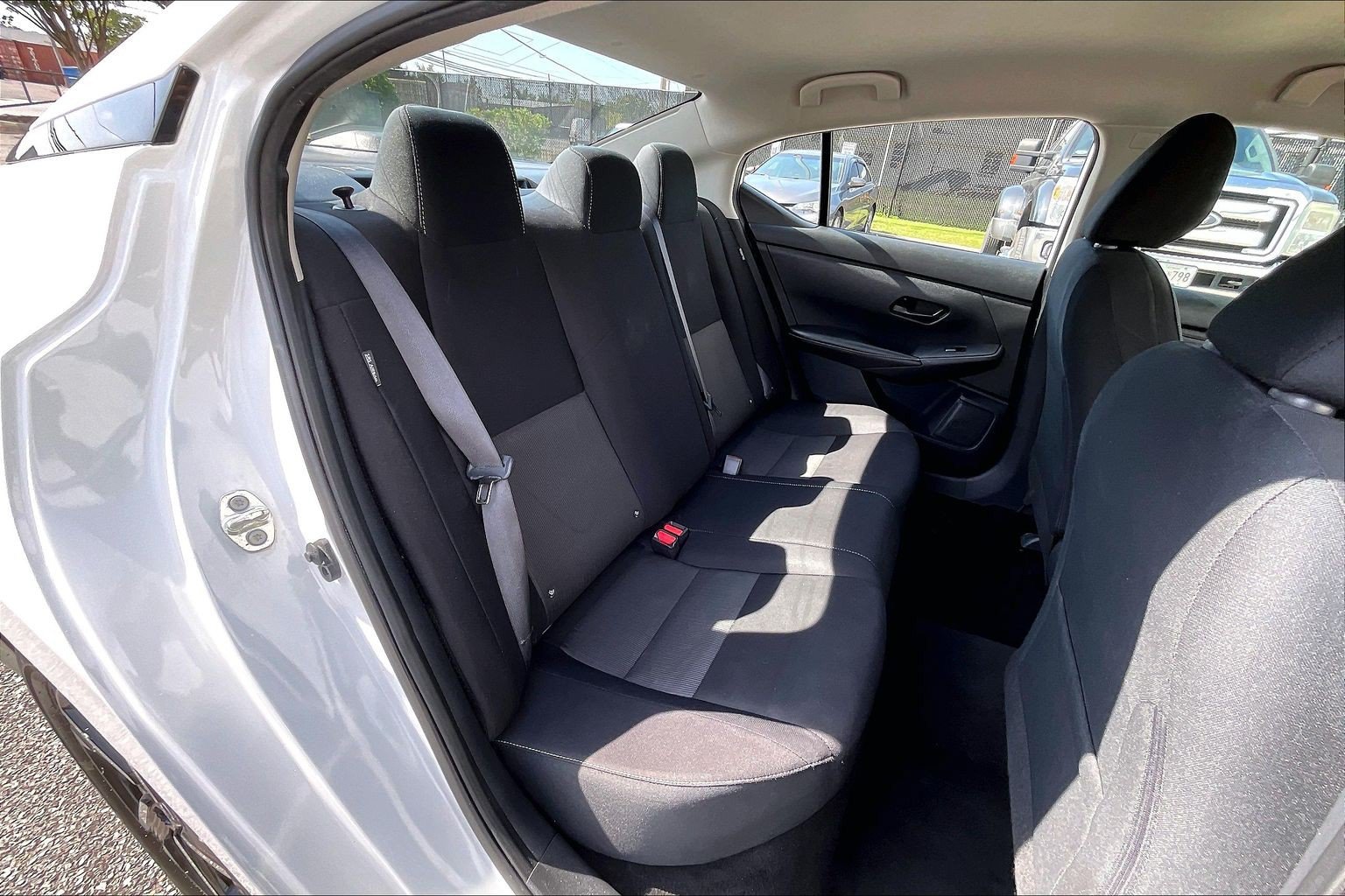 Used 2024 Nissan Sentra SV FWD image 31