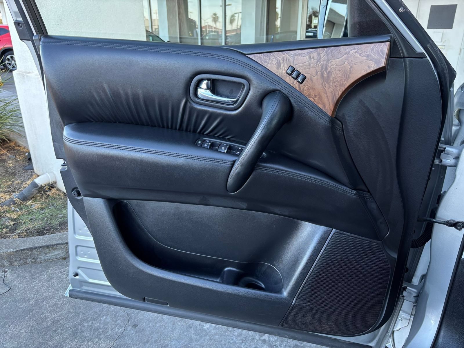 Used 2024 Nissan Armada SL RWD image 18