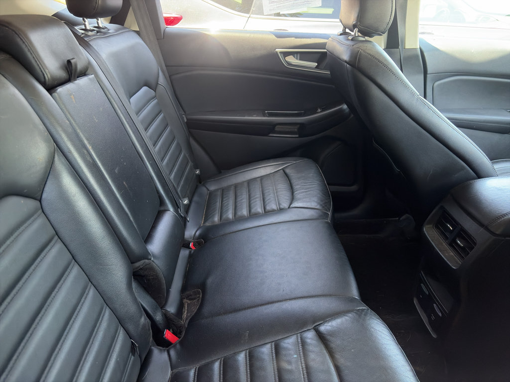 Used 2016 Ford Edge SEL w/ Equipment Group 201A AWD/4WD image 3