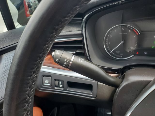 Used 2024 Cadillac XT5 Premium Luxury w/ LPO, Floor Liner Package FWD image 16