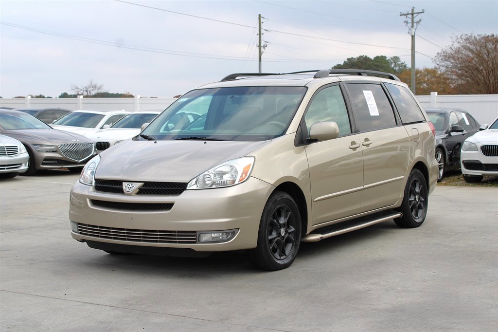 Used 2005 Toyota Sienna XLE image 3