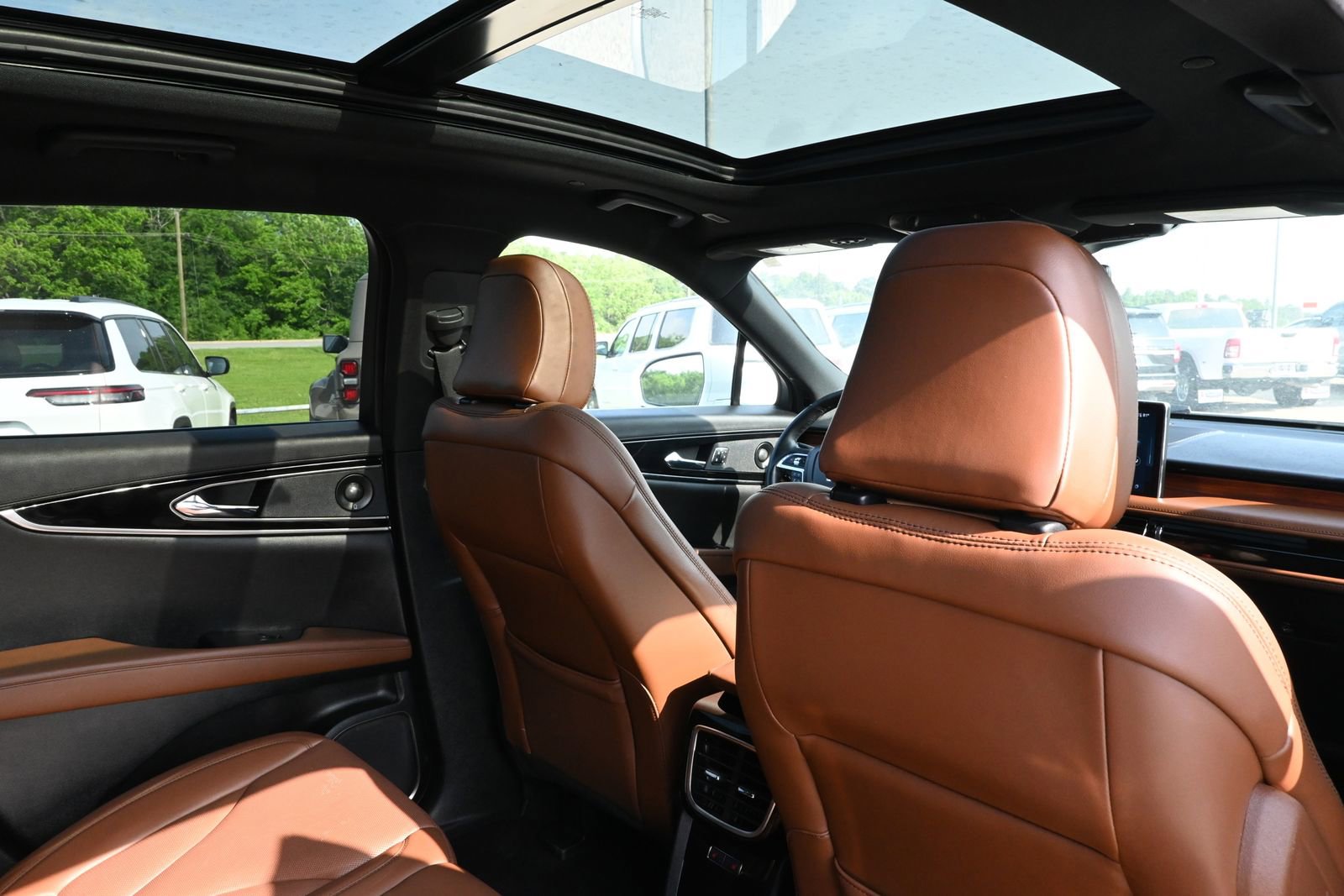 Used 2022 Lincoln Nautilus Reserve w/ Equipment Group 201A FWD image 27