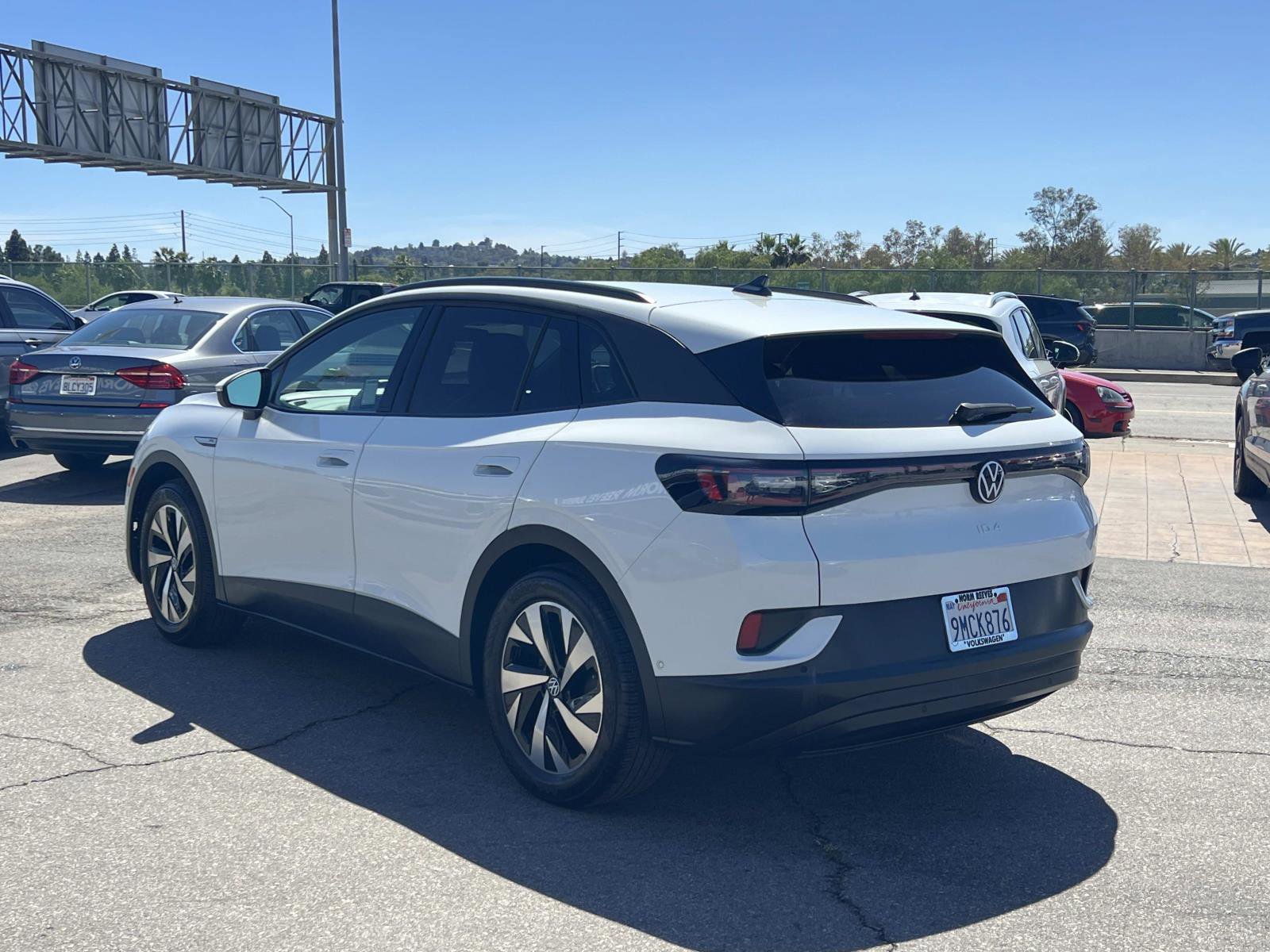 Certified 2023 Volkswagen ID.4 Pro image 3