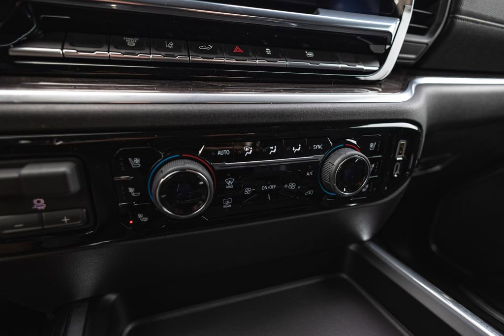 New 2026 Chevrolet Silverado 3500 LTZ w/ LTZ Convenience Package image 28