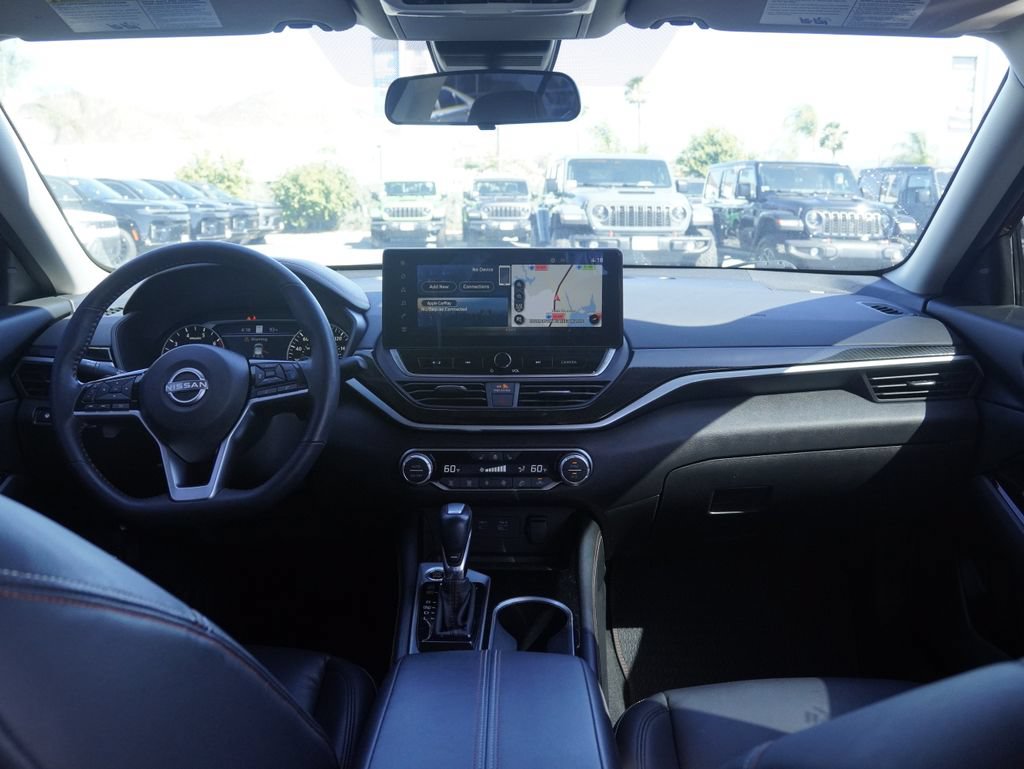 Used 2023 Nissan Altima 2.0 SR FWD image 30